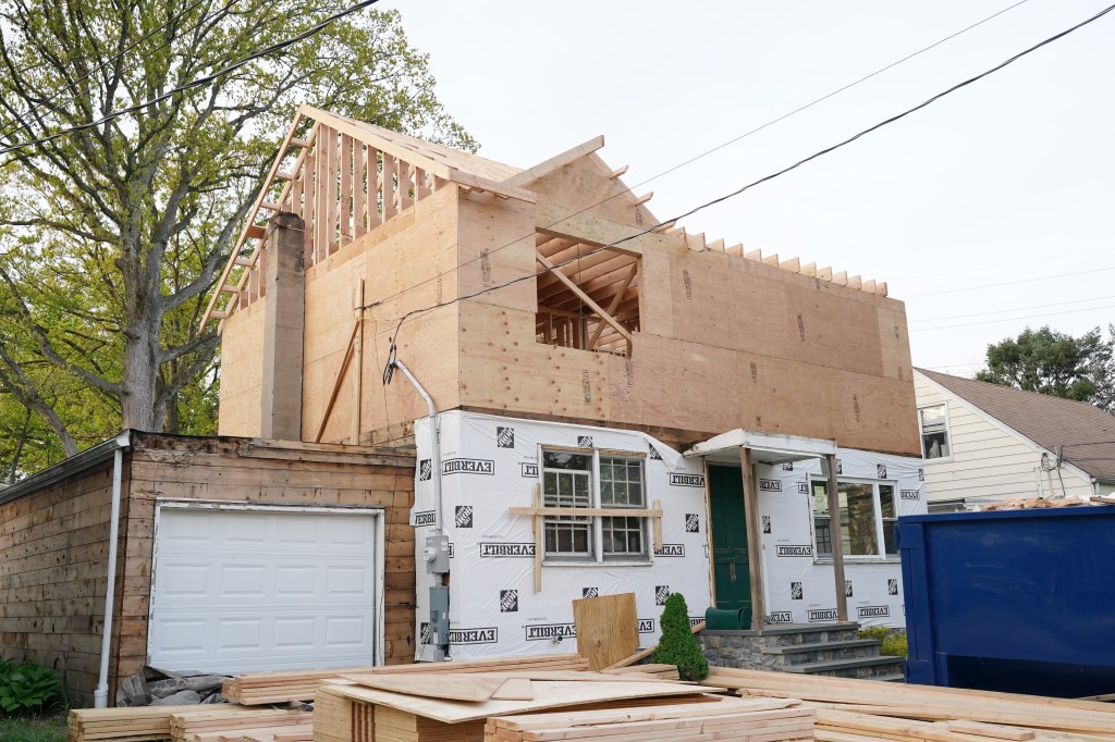     Home under construction 